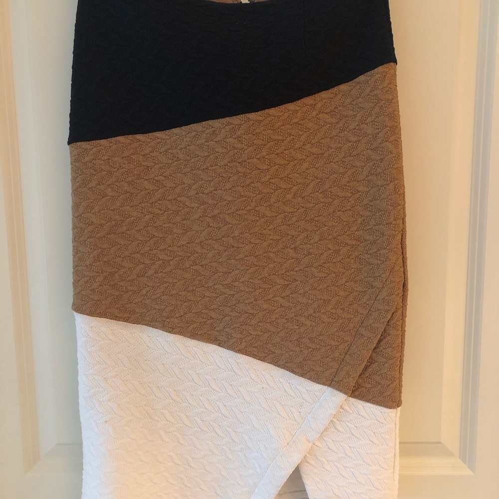 Anthropologie HD in Paris sweater skirt